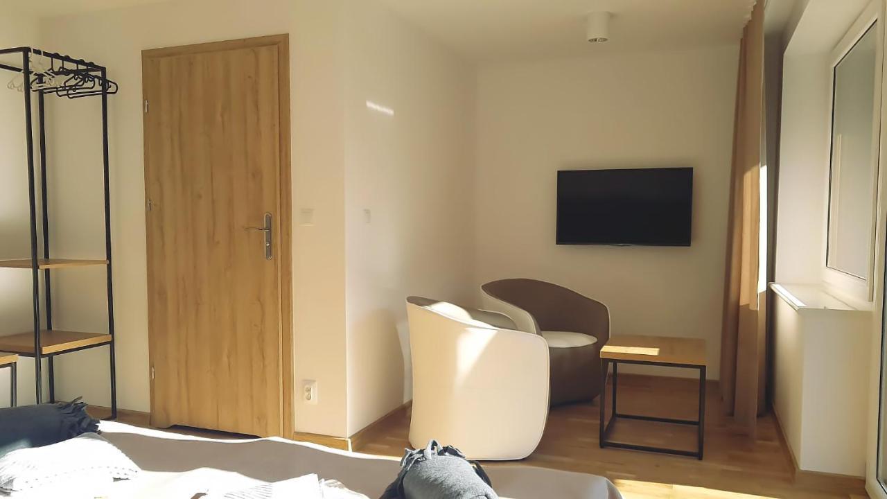 Wodnik Uslugi Hotelarskie, Apartamenty Рови Екстер'єр фото